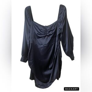 Cider covered buttons on bodice and sleeves navy. Long puff sleeves. Sz. 3xl MM